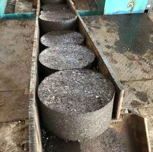 鐵屑壓塊機(jī)壓制樣件